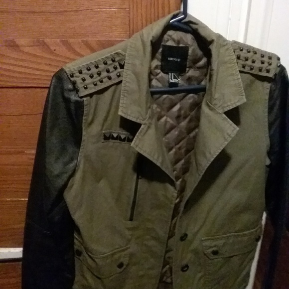 Jacket - Picture 3 of 3